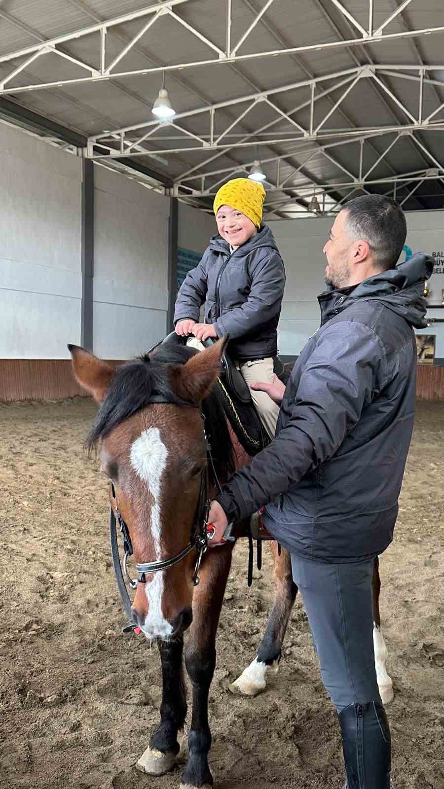 Başkan Ahmet Akın’ın örnek projesiyle korkular sevgiye dönüştü
