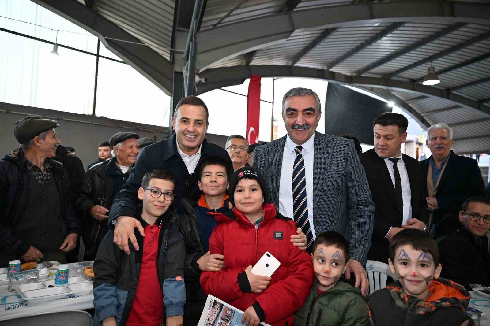 Başkan Akın, Balyalılar ile iftarın bereketini paylaştı
