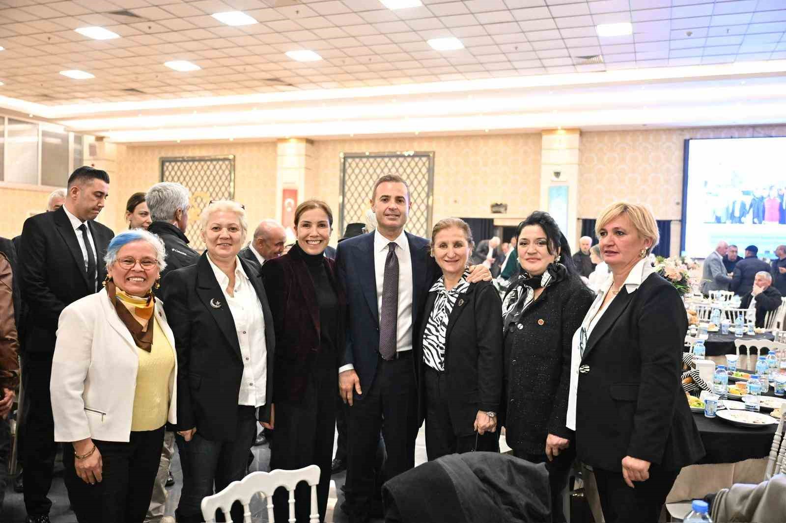 Başkan Akın, muhtarlarla iftarda bir araya geldi
