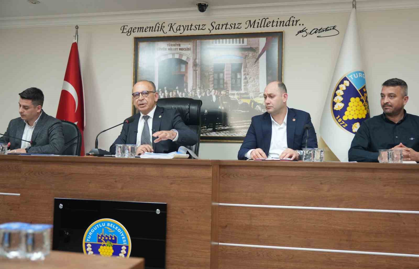 Başkan Akın: "Turgutlu’nun önünü açıyoruz"
Başkan Akın: "Turgutlu’nun önünü açıyoruz"