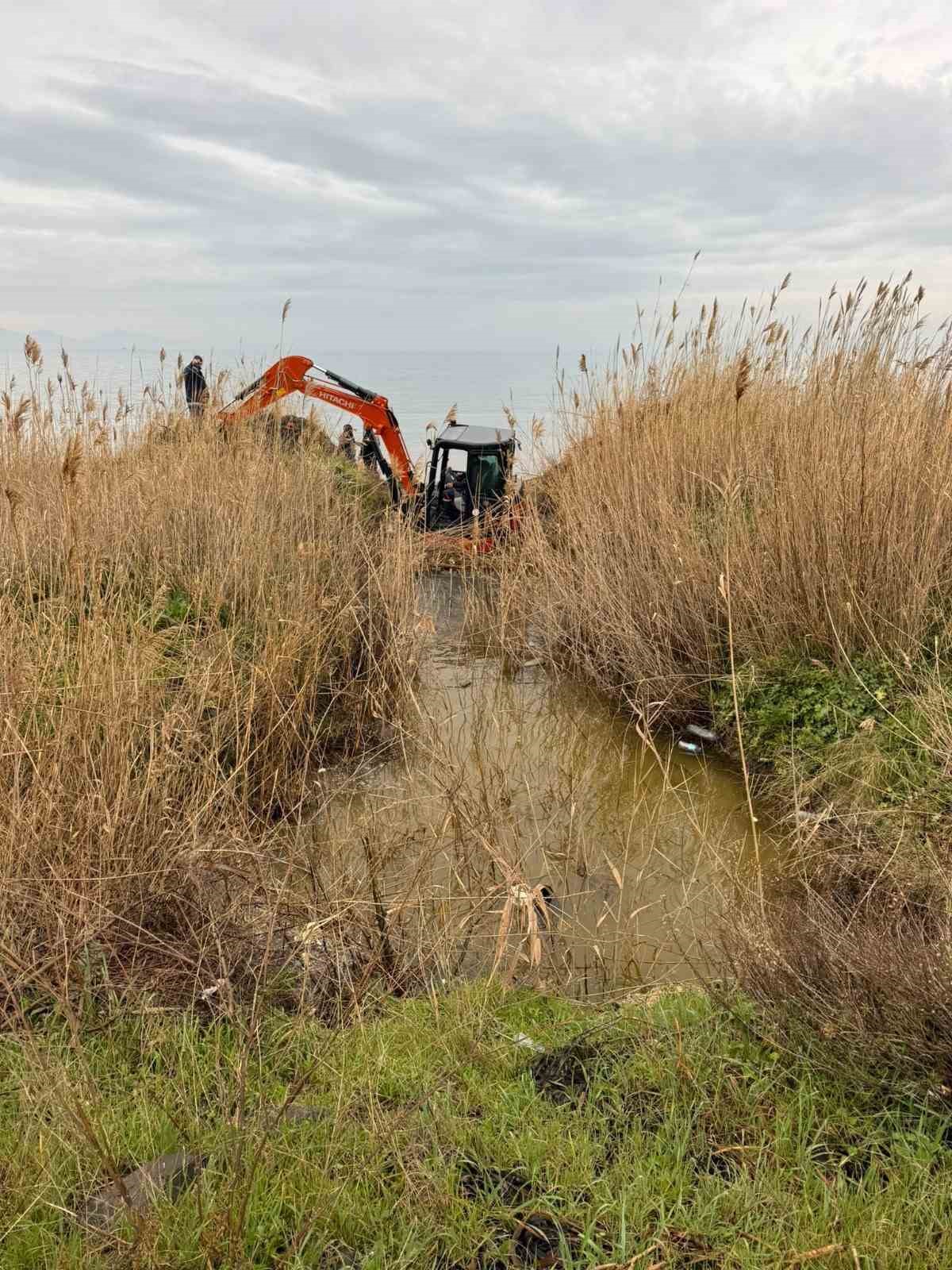 Başkan Akın’ın talimatıyla dere yataklarına hızlı müdahale
