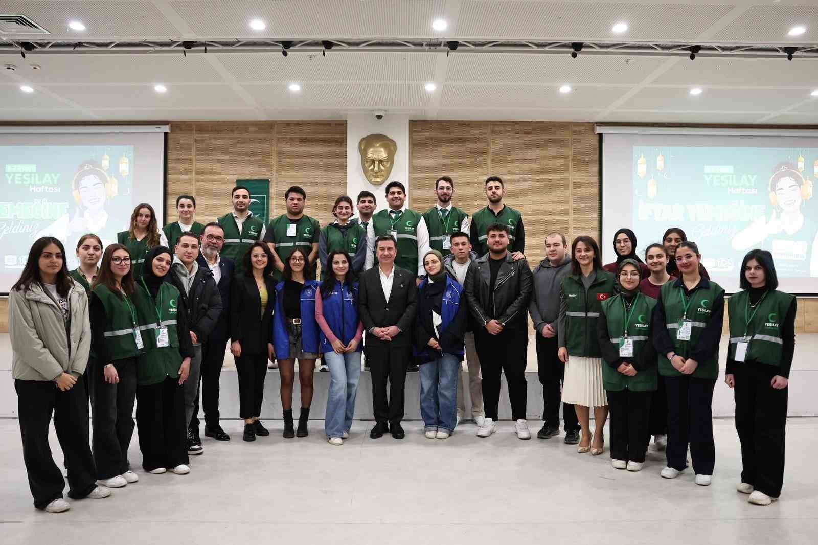 Başkan Aras: "Ata mirası kurumlarımıza sahip çıkmamız gerekir"
