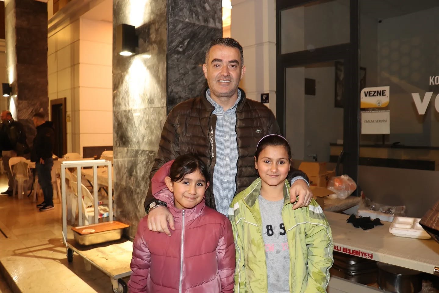 Başkan Arıcı’dan çocuklara iftar sürprizi
