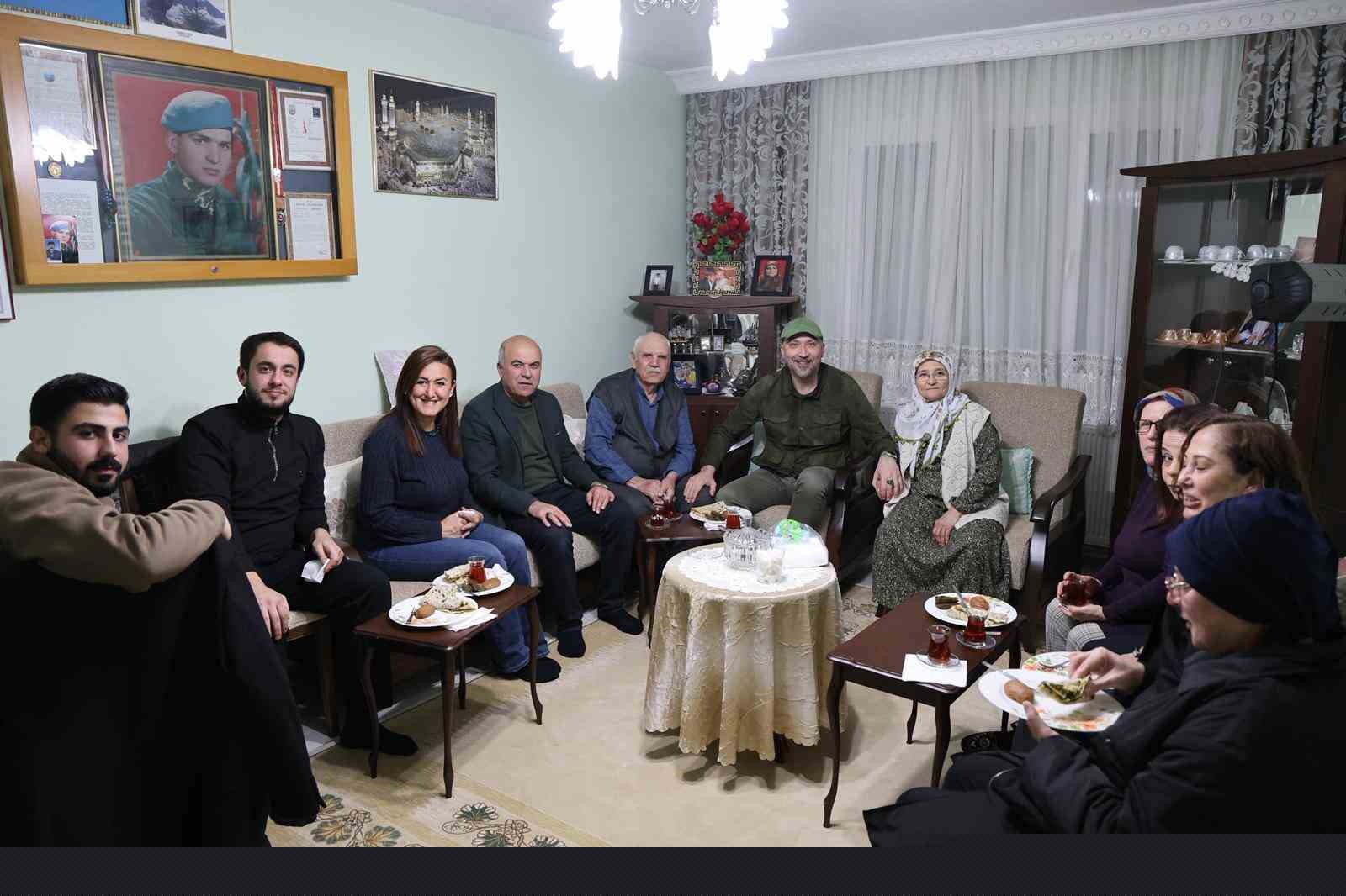 Başkan Arıkan, şehit annelerini ziyaret etti
