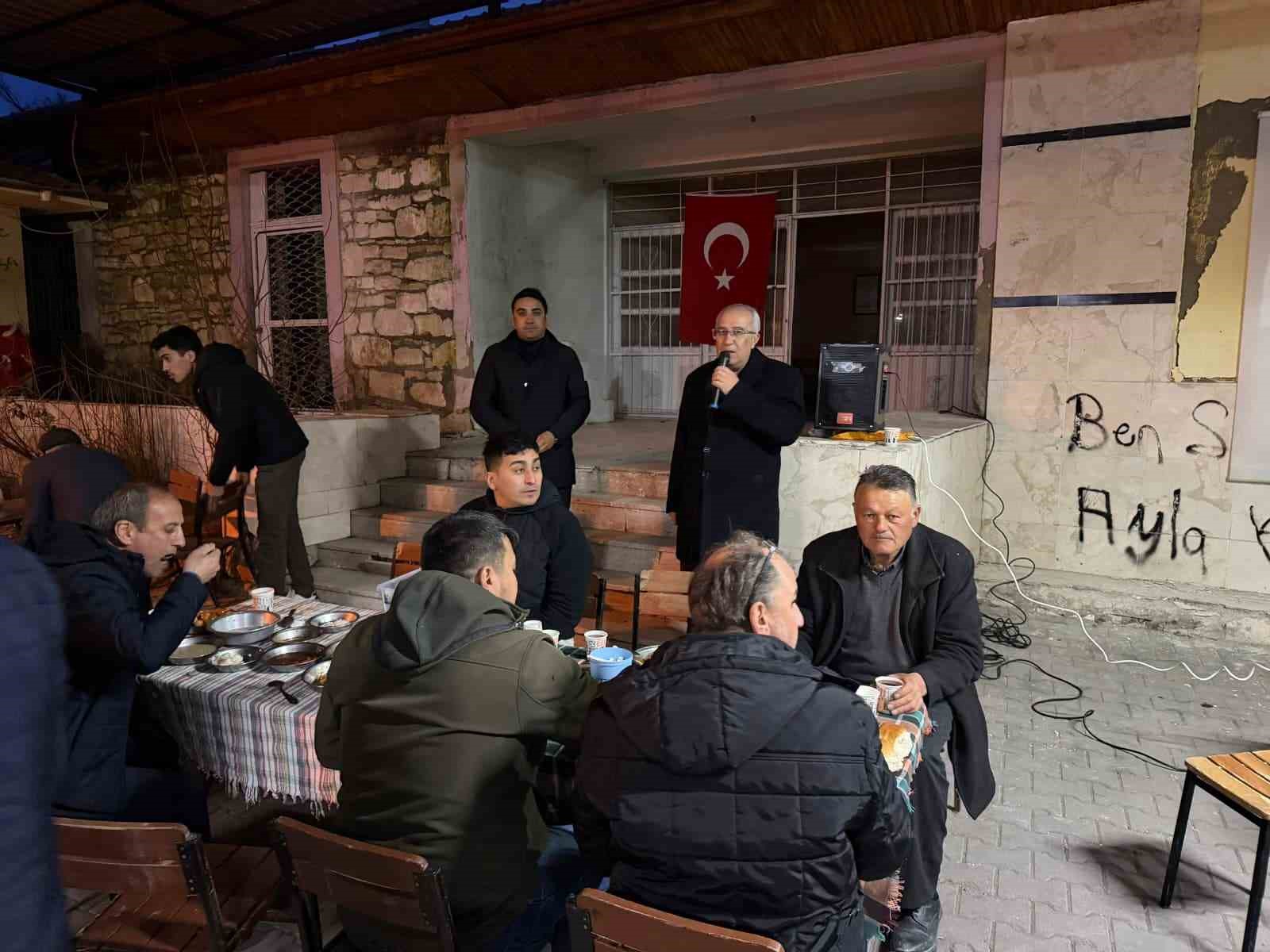 Başkan Arslan son iftarda Çamlıbel gençlerinin gönül sofrasına konuk oldu
