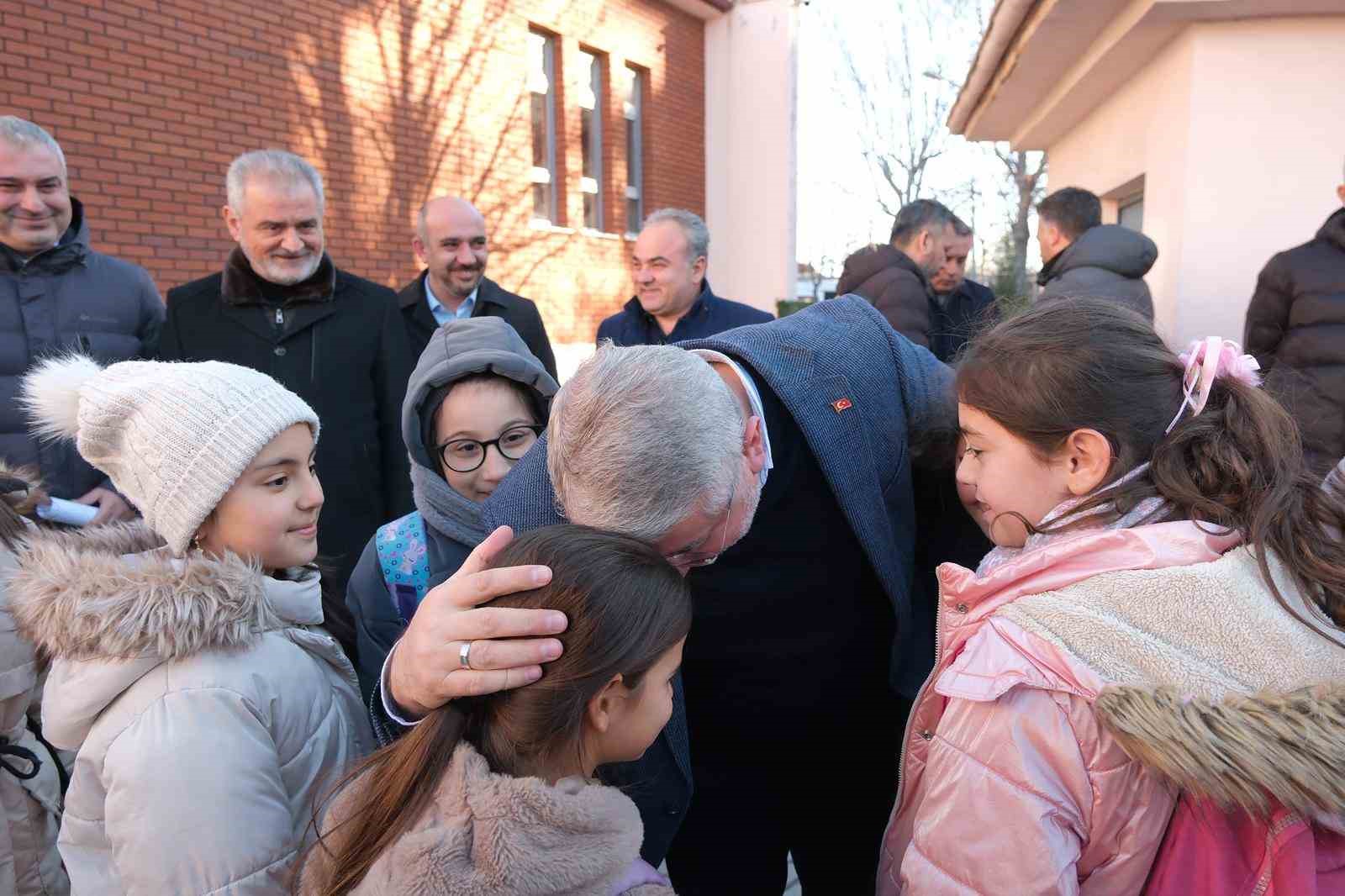 Başkan Aşgın Çöplü Mahallesi’nde vatandaşların taleplerini dinledi

