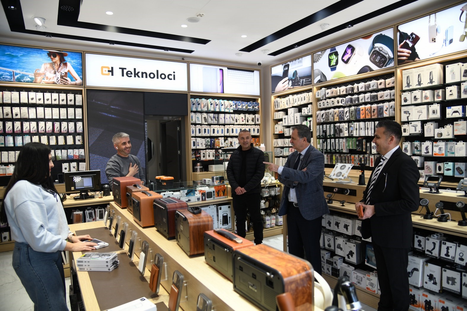 Başkan Balaban esnafın sorunlarına çözüm üretmek için sahada
