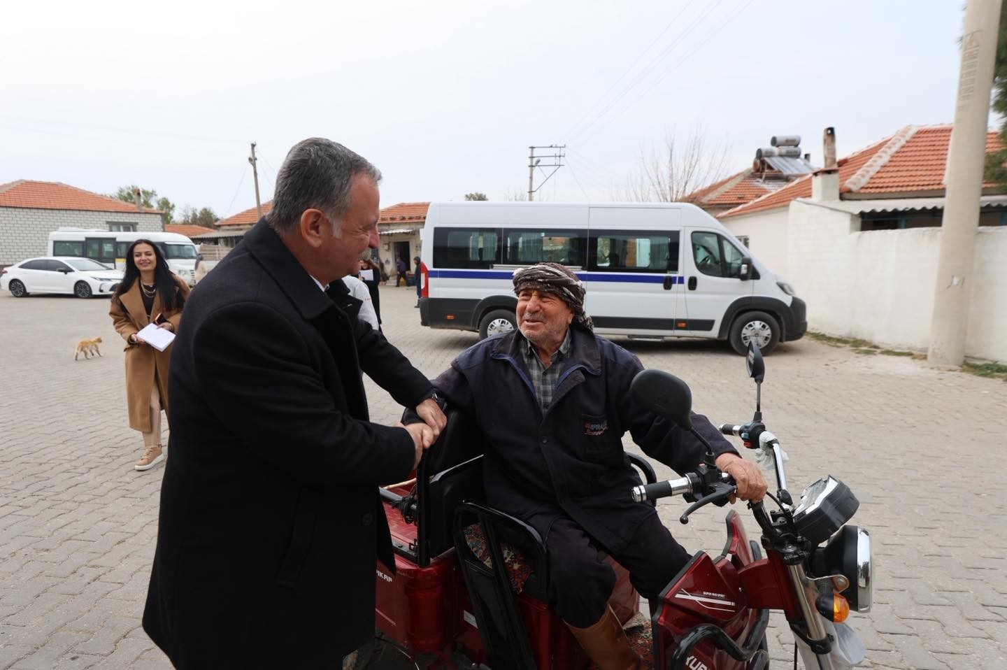 Başkan Balaban Yuntdağı’nda vatandaşlarla bayramlaştı
