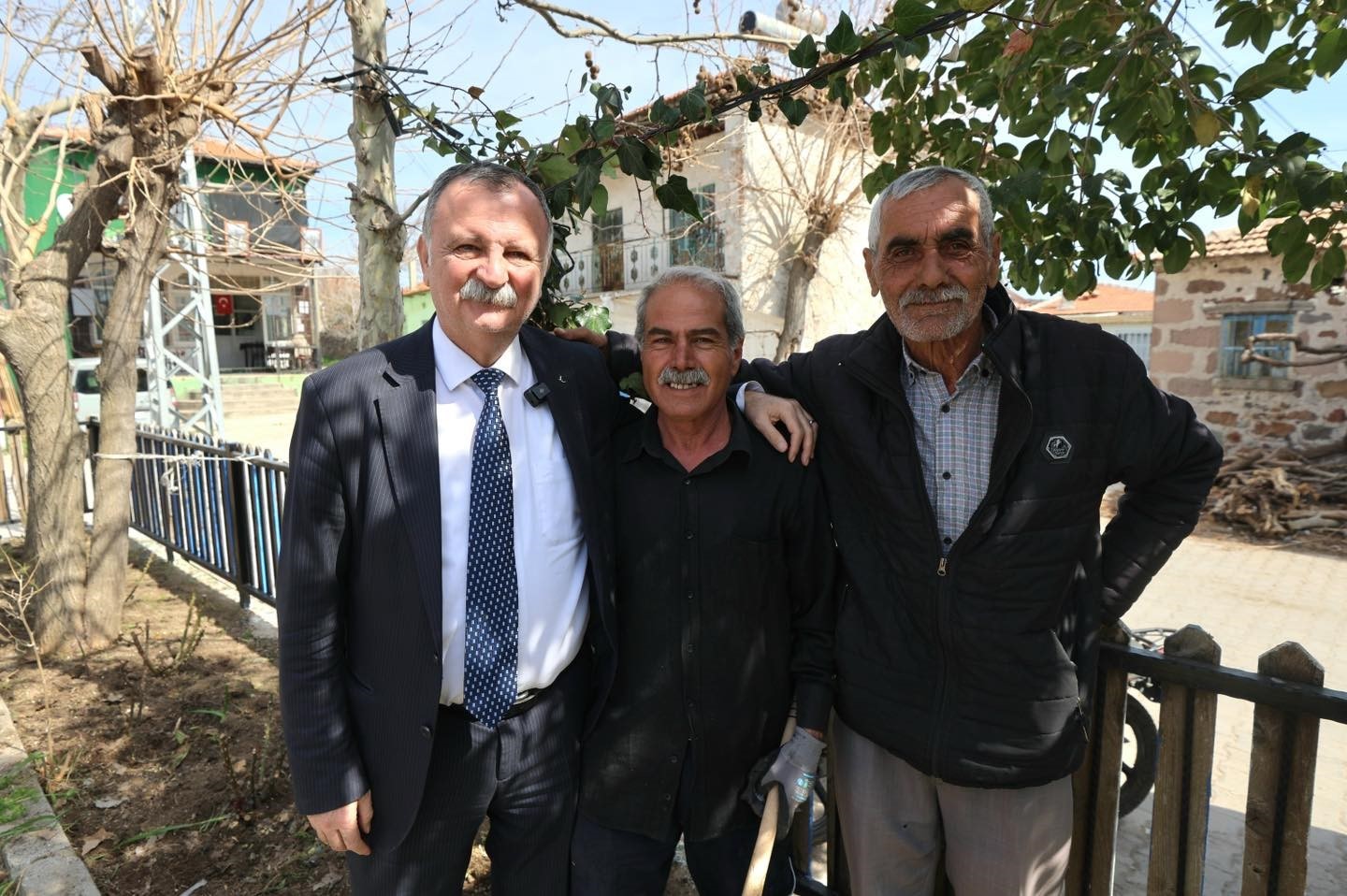 Başkan Balaban Yuntdağı’nda vatandaşlarla bayramlaştı
