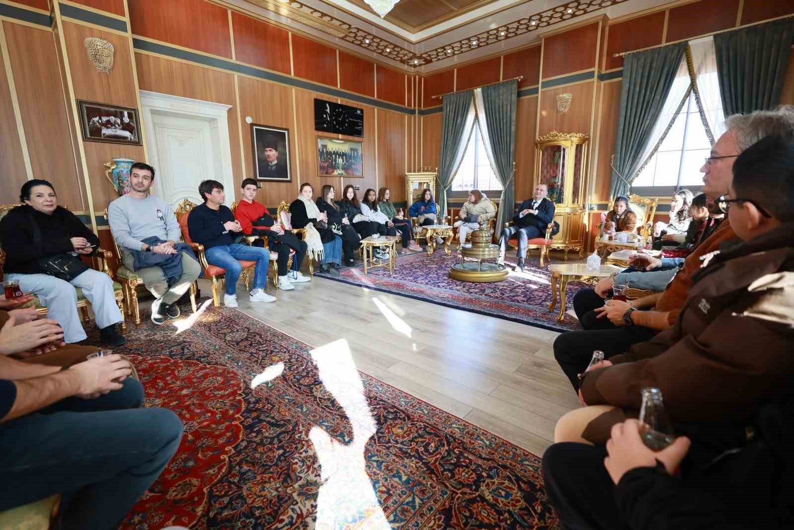 Başkan Balaban’dan öğrencilerin projesine destek
