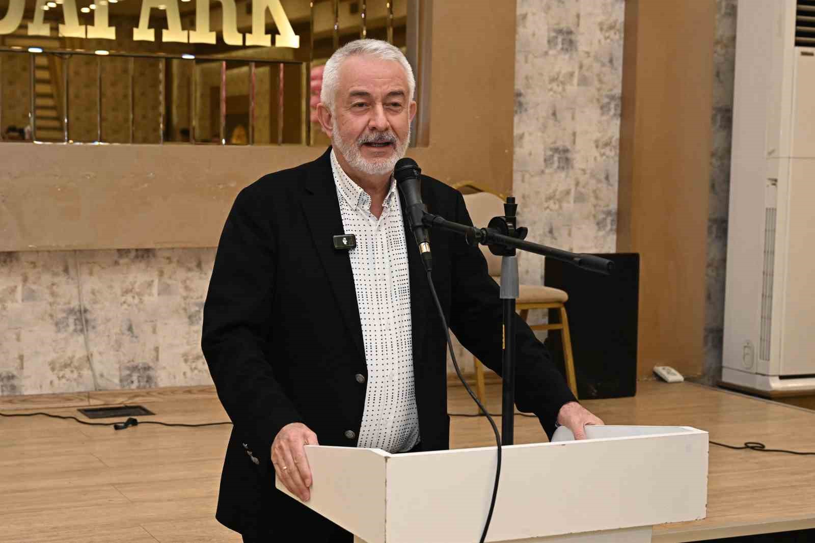 Başkan Başdeğirmen, çocuklarla iftarda buluştu
Başkan Başdeğirmen, çocuklarla iftarda buluştu