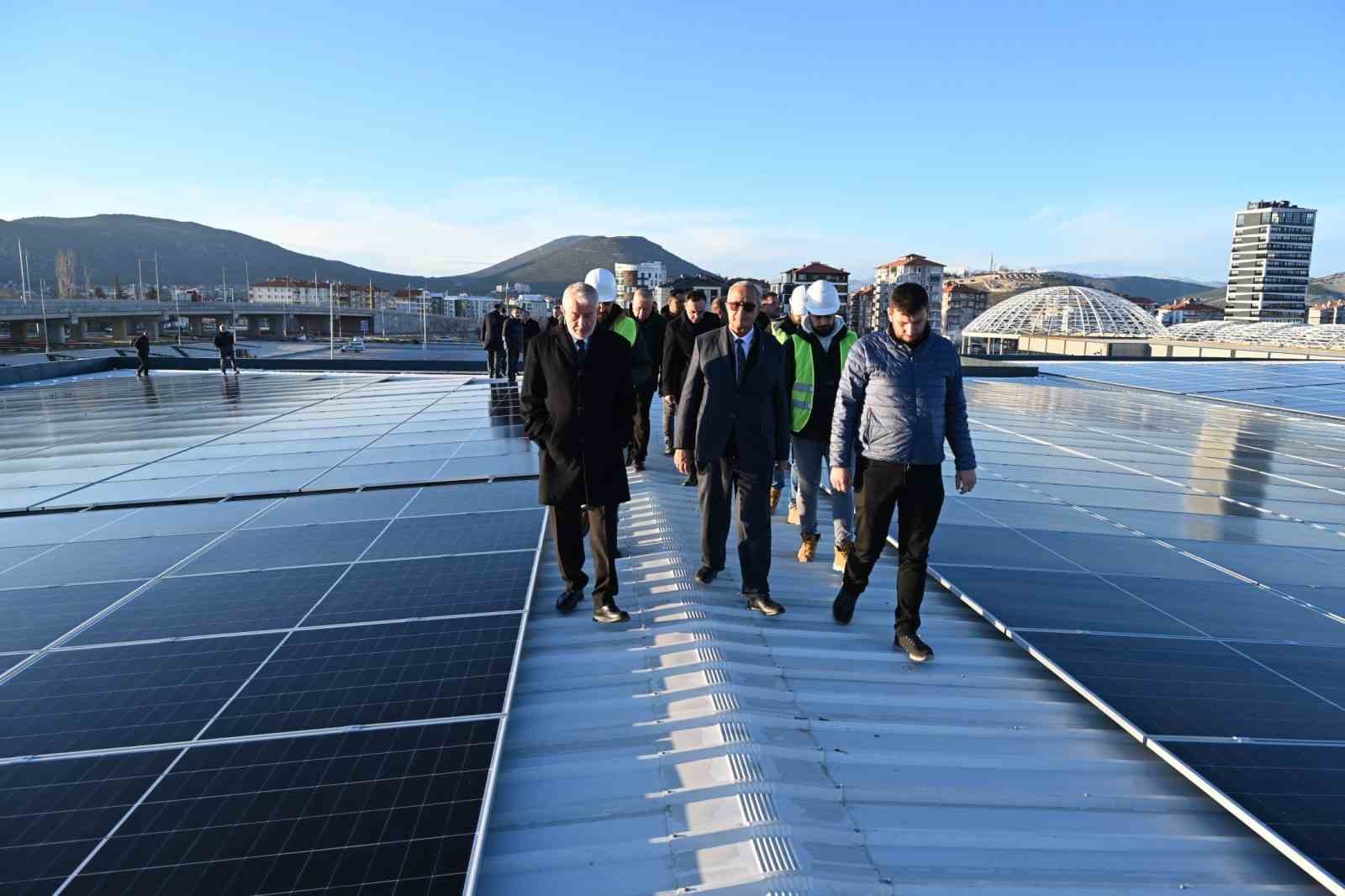 Başkan Başdeğirmen: "En önemli yatırımlarımızdan birisi GES"
Başkan Başdeğirmen: "En önemli yatırımlarımızdan birisi GES"