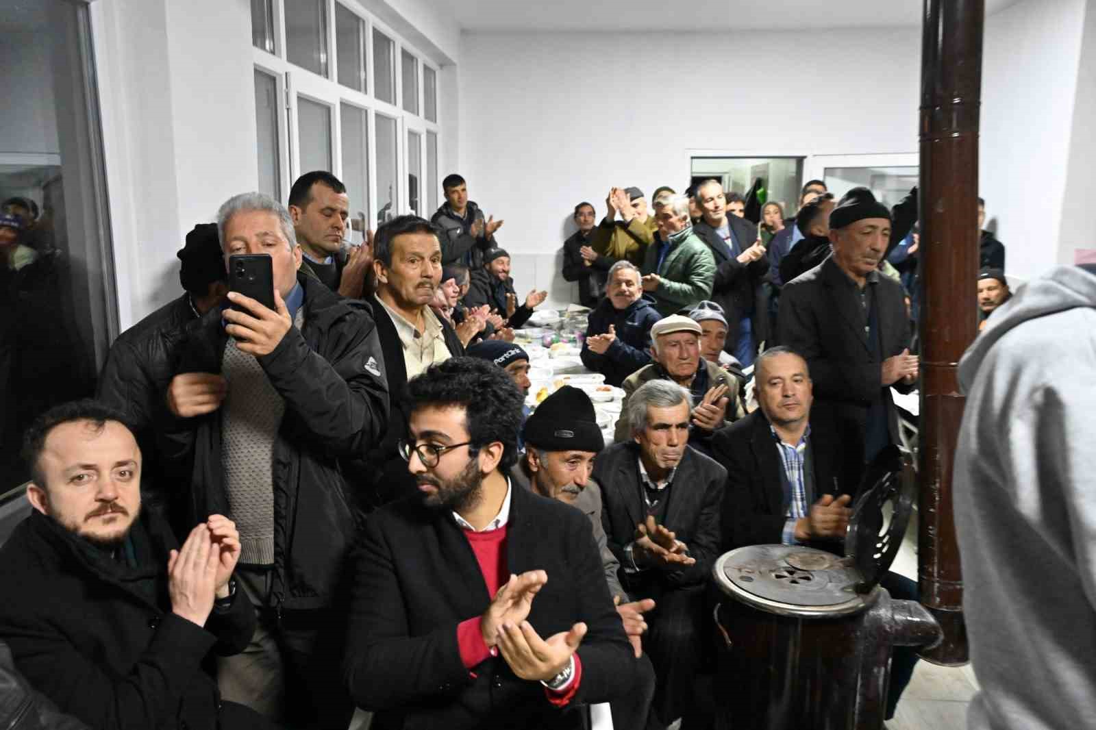 Başkan Başdeğirmen’den Sarımehmetler’e hizmet sözü
