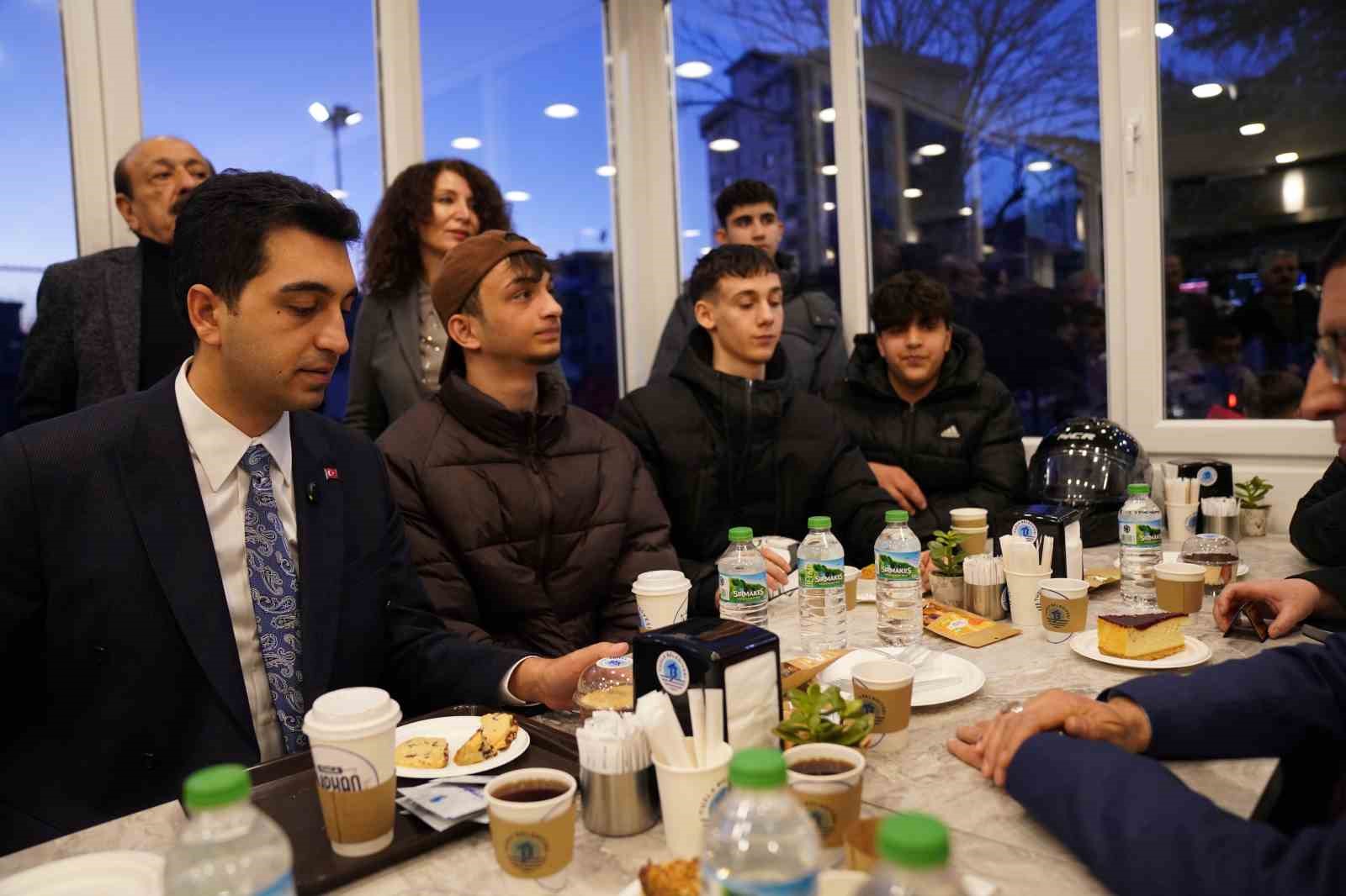 Başkan Bingöl 2 sene önce söz vermişti: Tuzla’ya 5 yeni nesil kafe kazandırıldı
