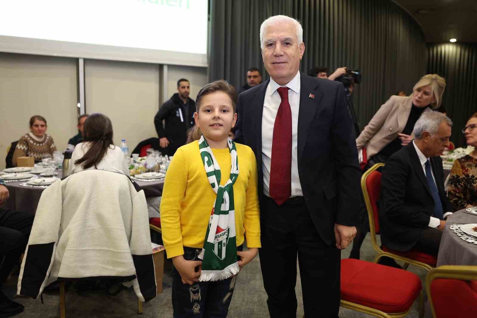 Başkan Bozbey, Bursa gönüllüleri ile buluştu
Başkan Bozbey, Bursa gönüllüleri ile buluştu