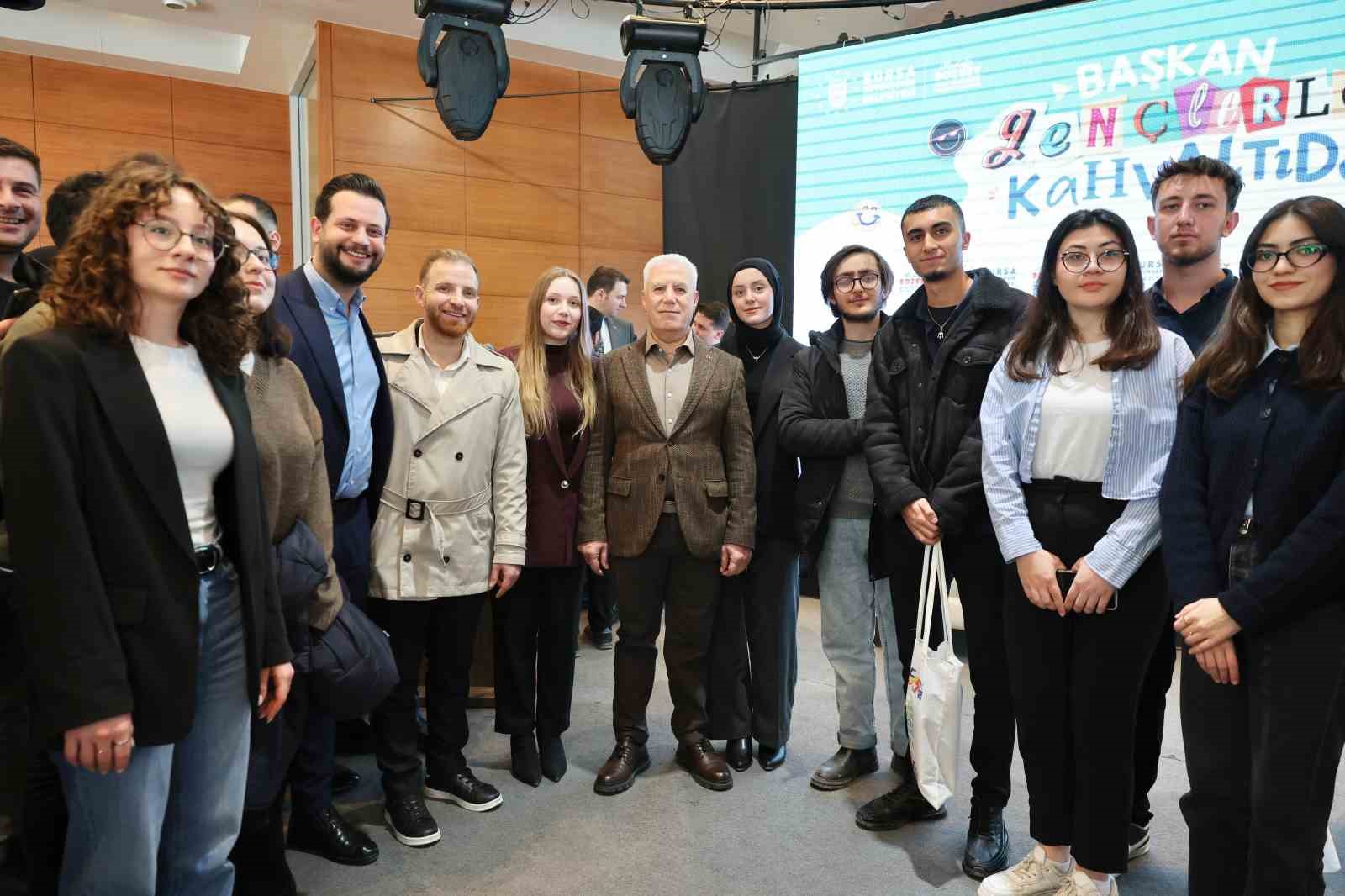 Başkan Bozbey, gençlerle geleceği konuştu
Başkan Bozbey, gençlerle geleceği konuştu