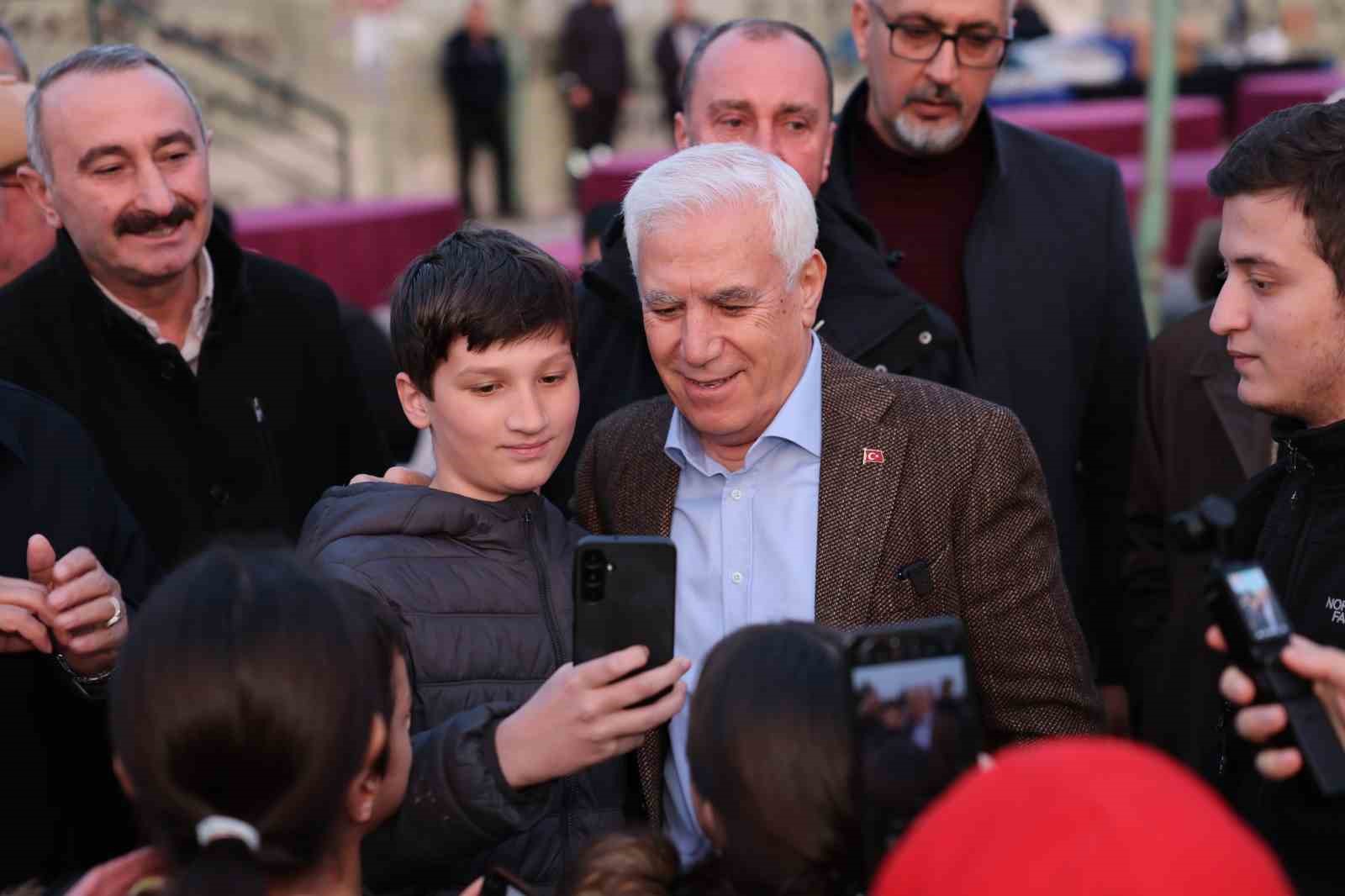 Başkan Bozbey: "Paylaşma duygusunu arttırıyoruz"
