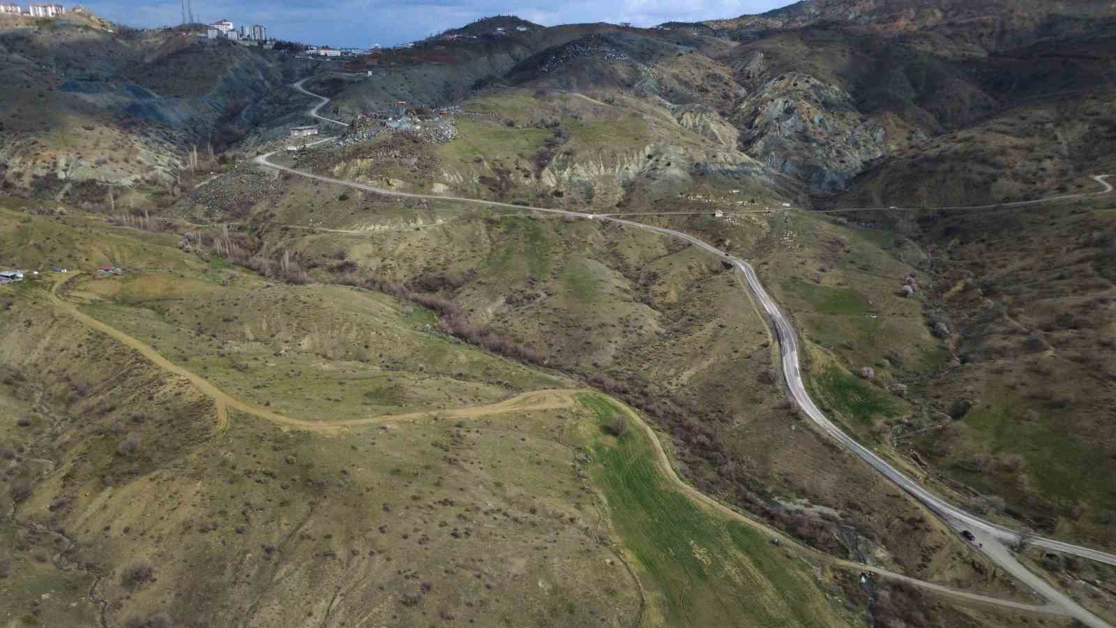 Başkan Bozcan’dan  Alacakaya yolu için tünel projesi
