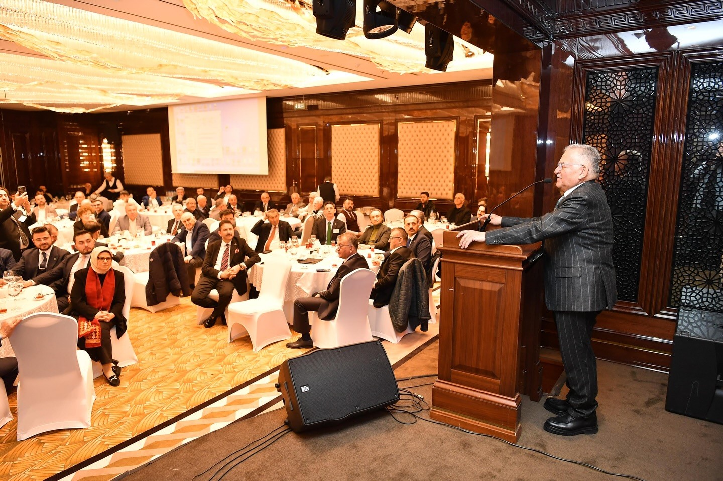 Başkan Büyükkılıç, başkentteki hemşehrileri ile iftarda buluştu
