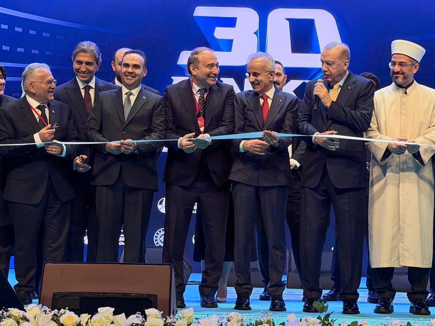 Başkan Büyükkılıç, Cumhurbaşkanı Erdoğan ile 30 Bin km Bölünmüş Yol Töreni’nde görüştü
Başkan Büyükkılıç, Cumhurbaşkanı Erdoğan ile 30 Bin km Bölünmüş Yol Töreni’nde görüştü