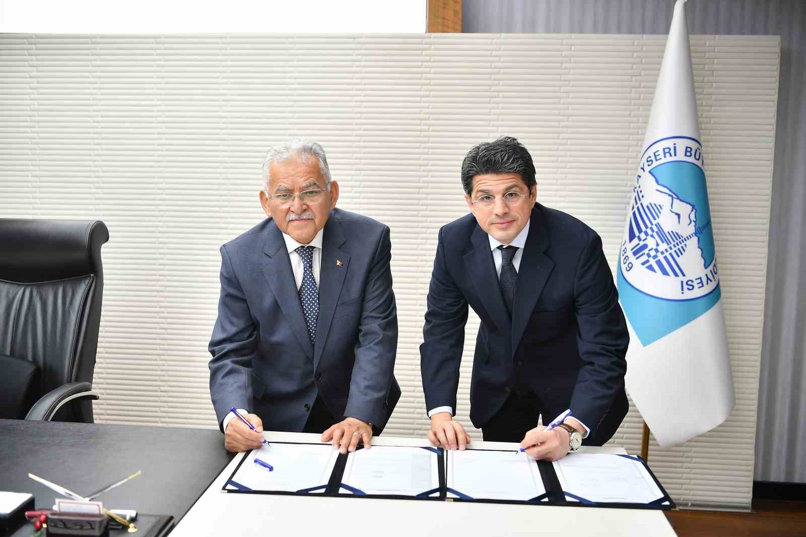 Başkan Büyükkılıç, Erciyes’te Türkiye’nin en uzun ve en iddialı dağ kızağı tesisi için imzayı attı
