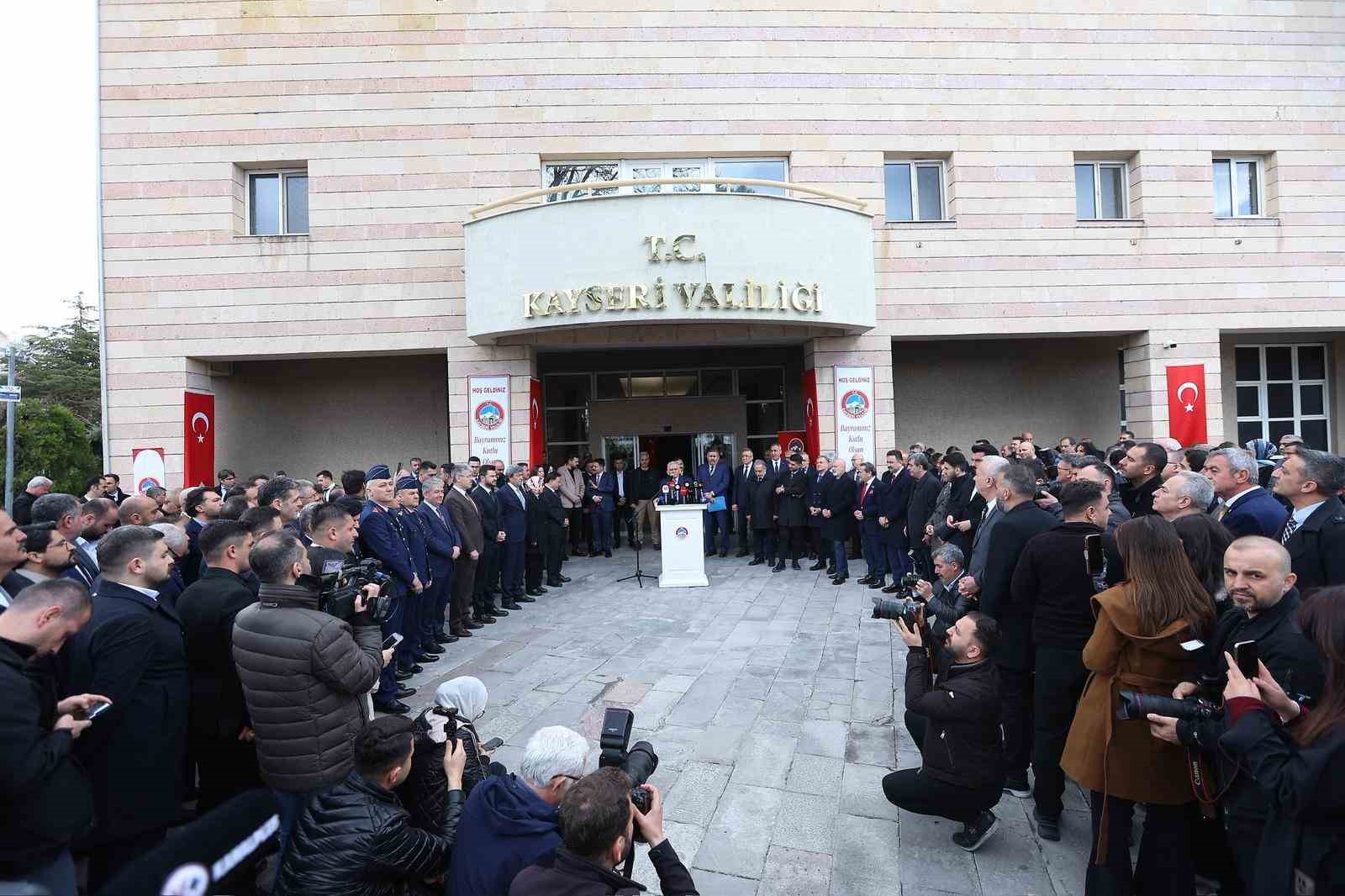 Başkan Büyükkılıç, iftarından bayramına Ramazan coşkusunu Kayserililerle birlikte yaşadı
