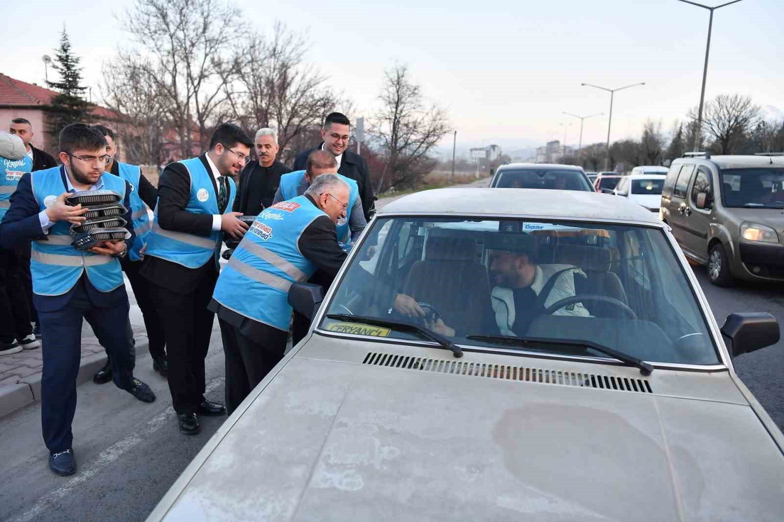 Başkan Büyükkılıç, iftarından bayramına Ramazan coşkusunu Kayserililerle birlikte yaşadı
