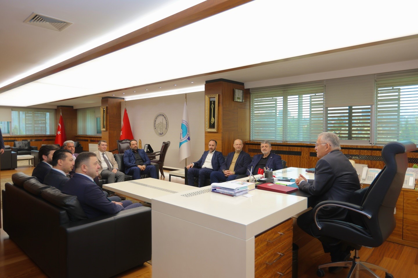 Başkan Büyükkılıç, OSB yönetimini ağırladı
