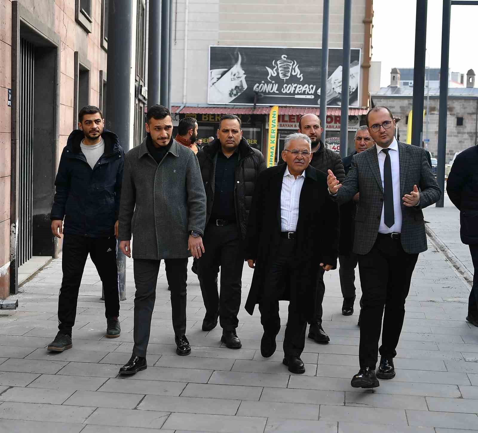 Başkan Büyükkılıç, Suriçi Camikebir Kentsel Dönüşüm Projesi’nde incelemelerde bulundu
