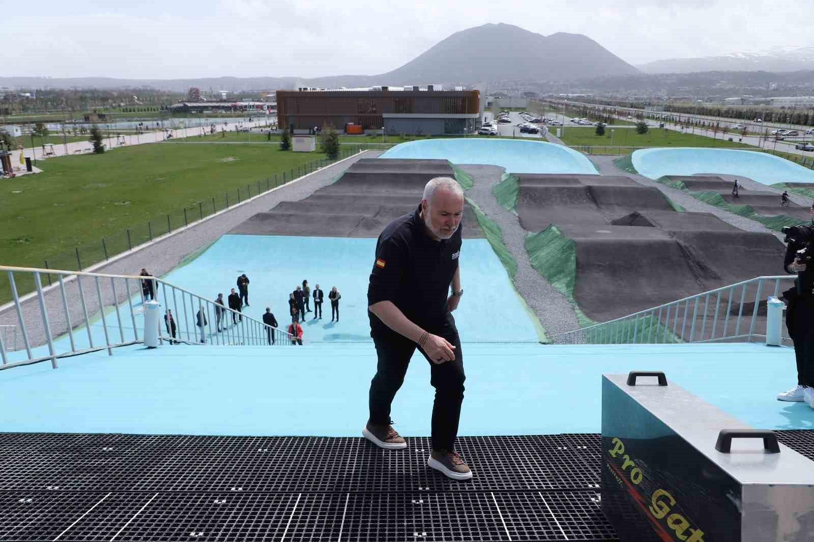 Başkan Büyükkılıç’ın spor diplomasisi: Kayseri, 2029 dünya spor başkentliği için gün sayıyor
