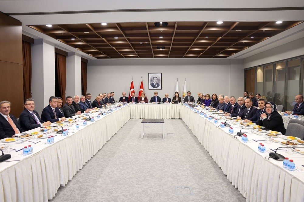 Başkan Büyükkılıç’tan Ankara çıkarması: Spor hedefleri ve yerel yönetim vizyonu masada
Başkan Büyükkılıç’tan Ankara çıkarması: Spor hedefleri ve yerel yönetim vizyonu masada