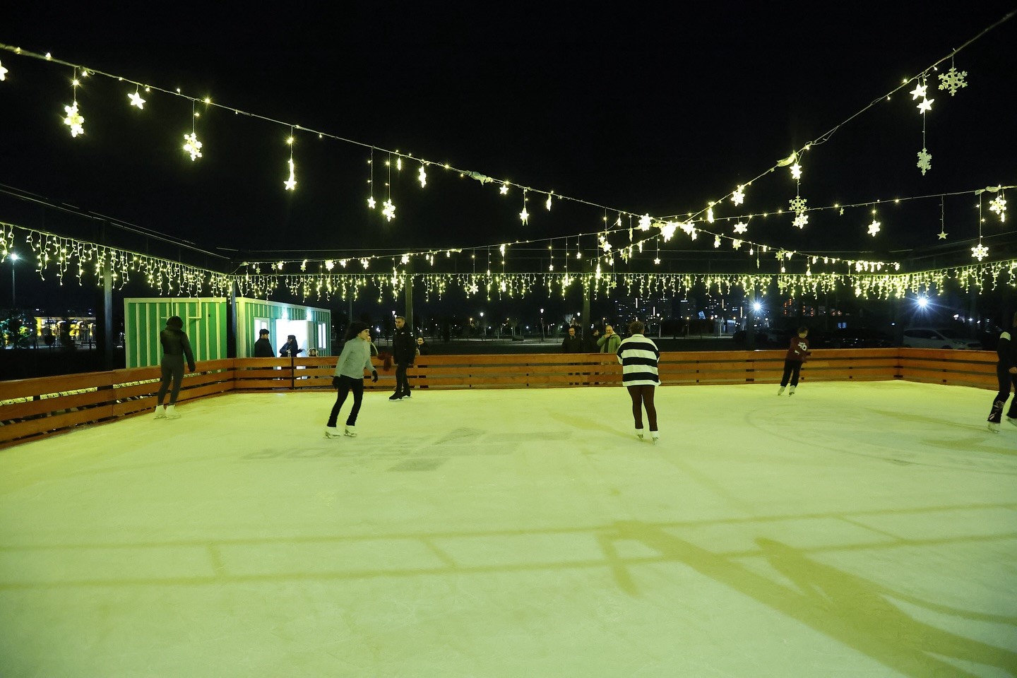 Başkan Büyükkılıç’tan gençlere müjde: Açık hava buz pateni pisti
Başkan Büyükkılıç’tan gençlere müjde: Açık hava buz pateni pisti