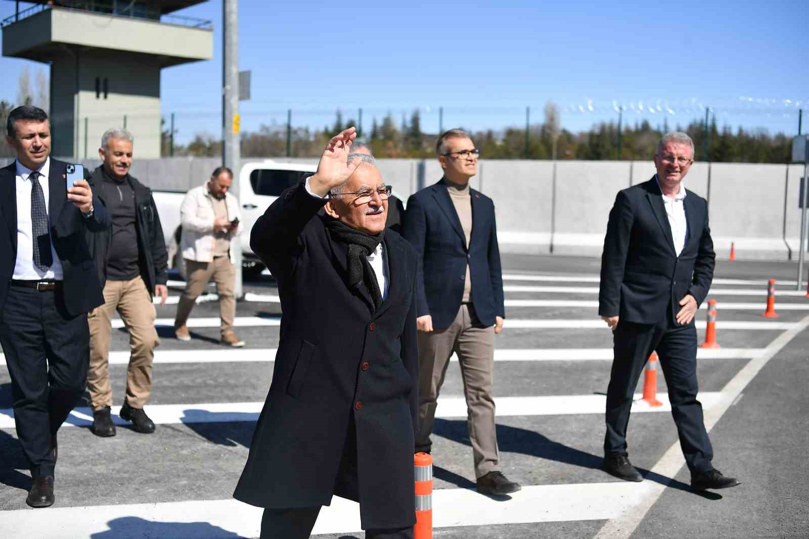 Başkan Büyükkılıç’tan müjde: Kartal Kavşağı alternatif yolumuzu açtık"
