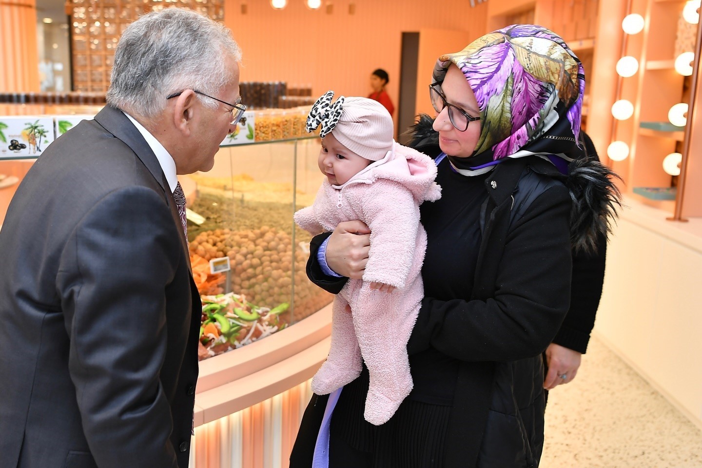 Başkan Büyükkılıç’tan Ramazan’a esnaf ve vatandaşla gönül köprüsü
