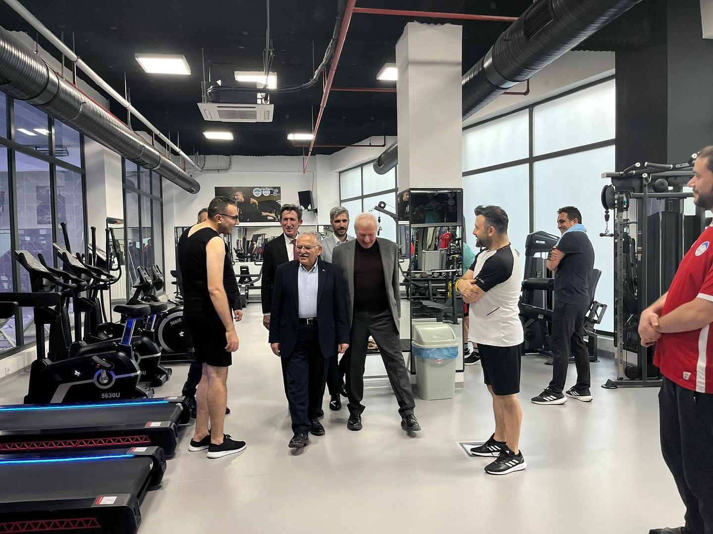 Başkan Büyükkılıç’tan Talas Mevlana Sosyal Yaşam Merkezi’ne yakın ilgi
Başkan Büyükkılıç’tan Talas Mevlana Sosyal Yaşam Merkezi’ne yakın ilgi