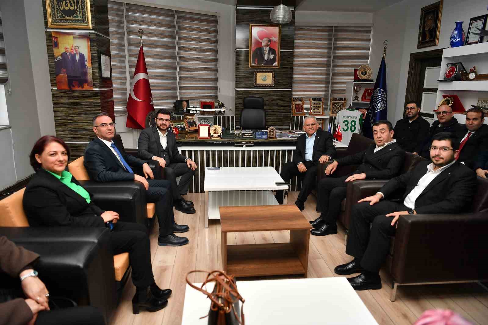 Başkan Büyükkılıç’tan Tomarza ve Bünyan’da Ramazan-ı Şerif buluşması
