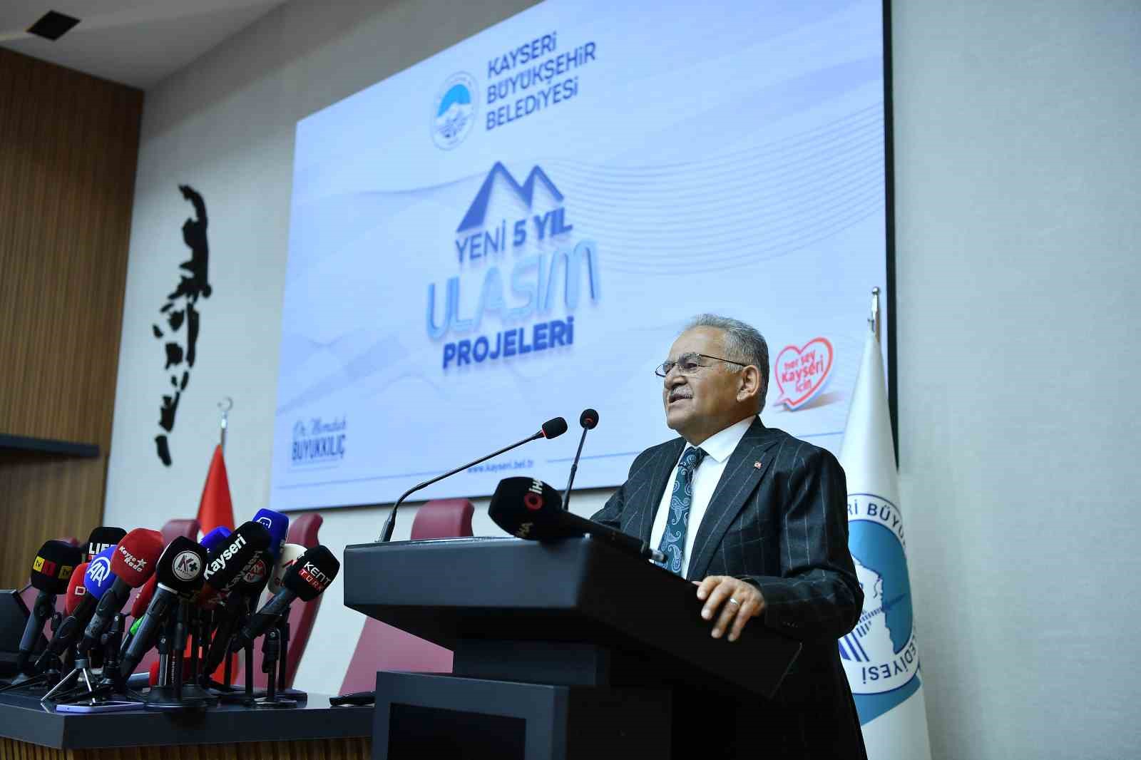 Başkan Büyükkılıç’tan ulaşım hamlesi: 2.4 milyar TL’lik 5 yeni katlı kavşak, 16 kilometre yol düzenlemesi
