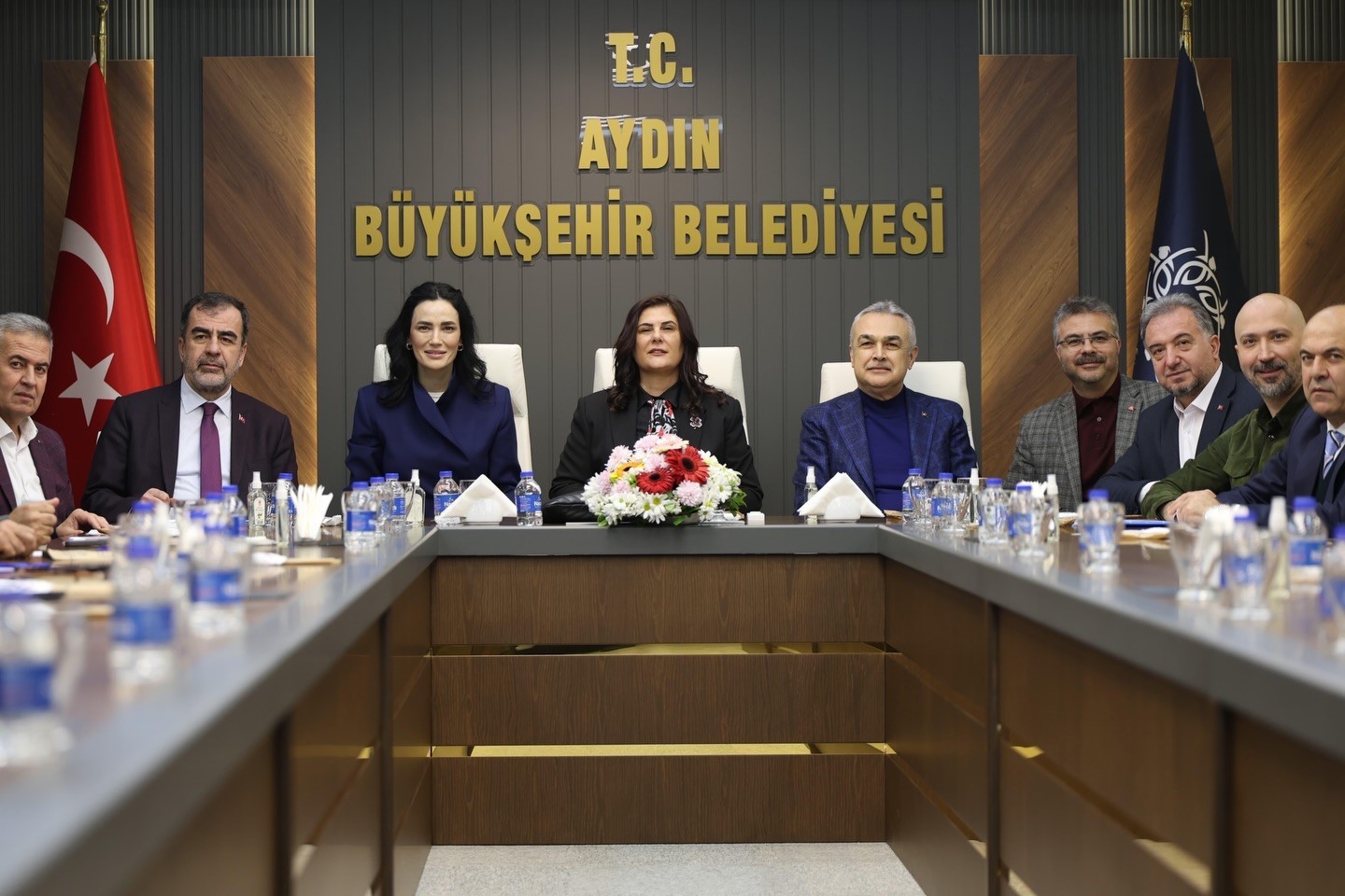 Başkan Çerçioğlu: "Aydınımız için güçlü bir kararlılıkla çalışmaya devam edeceğiz"
Başkan Çerçioğlu: "Aydınımız için güçlü bir kararlılıkla çalışmaya devam edeceğiz"