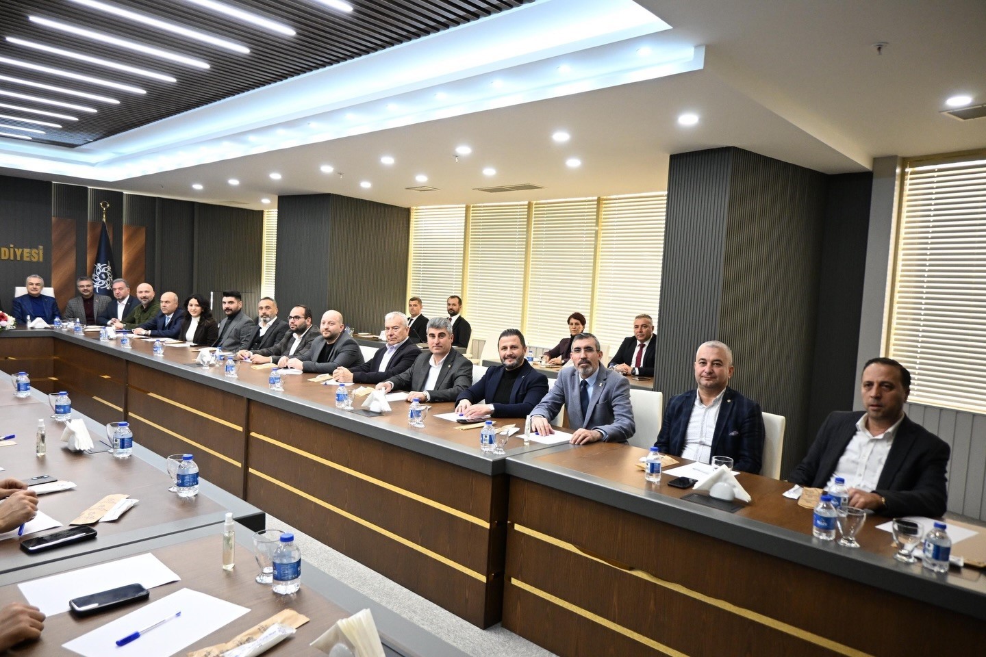 Başkan Çerçioğlu: "Aydınımız için güçlü bir kararlılıkla çalışmaya devam edeceğiz"
Başkan Çerçioğlu: "Aydınımız için güçlü bir kararlılıkla çalışmaya devam edeceğiz"