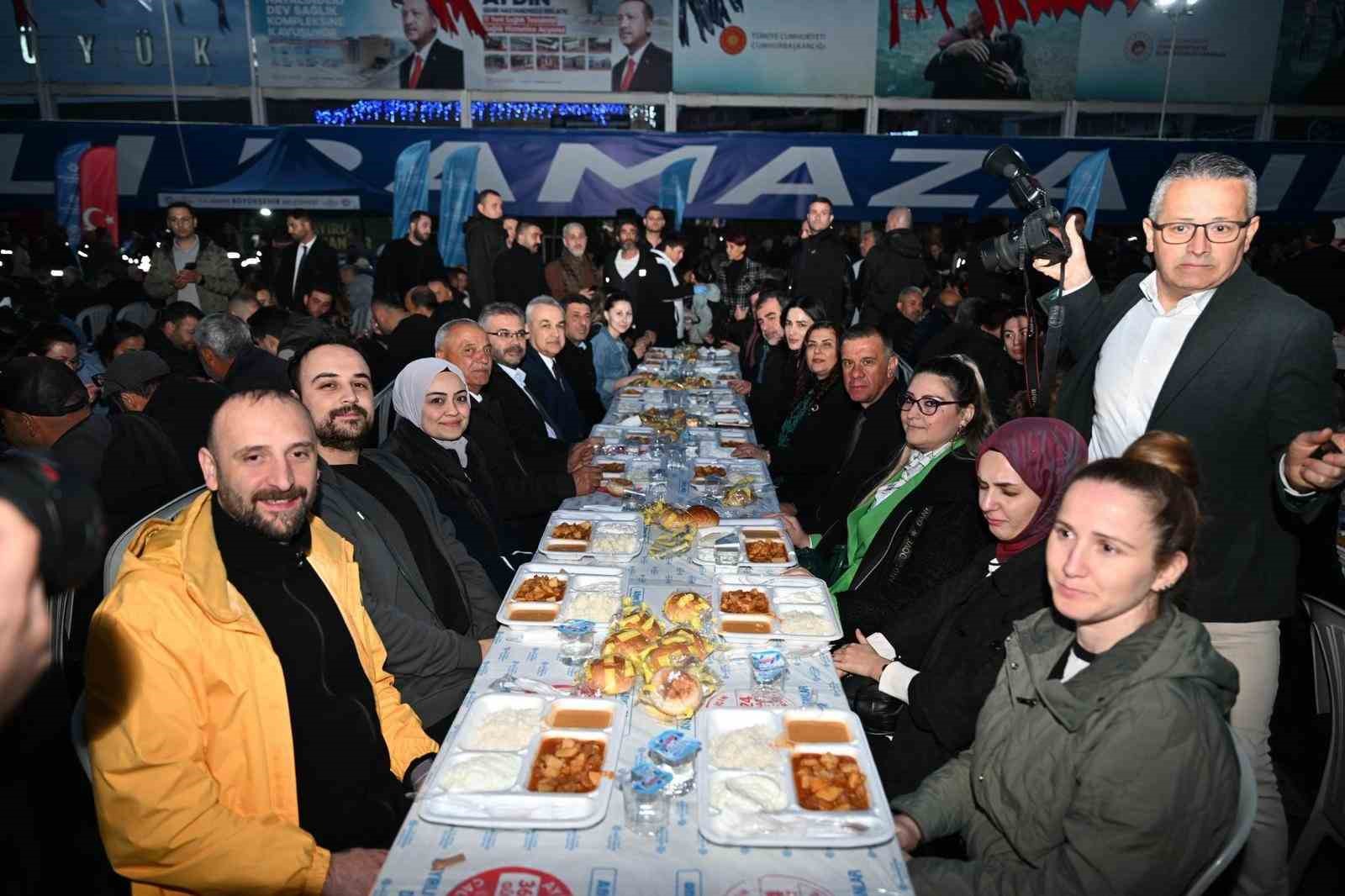 Başkan Çerçioğlu, Büyükşehir Belediyesi ve ASKİ personelleri ile iftar sofrasında buluştu
