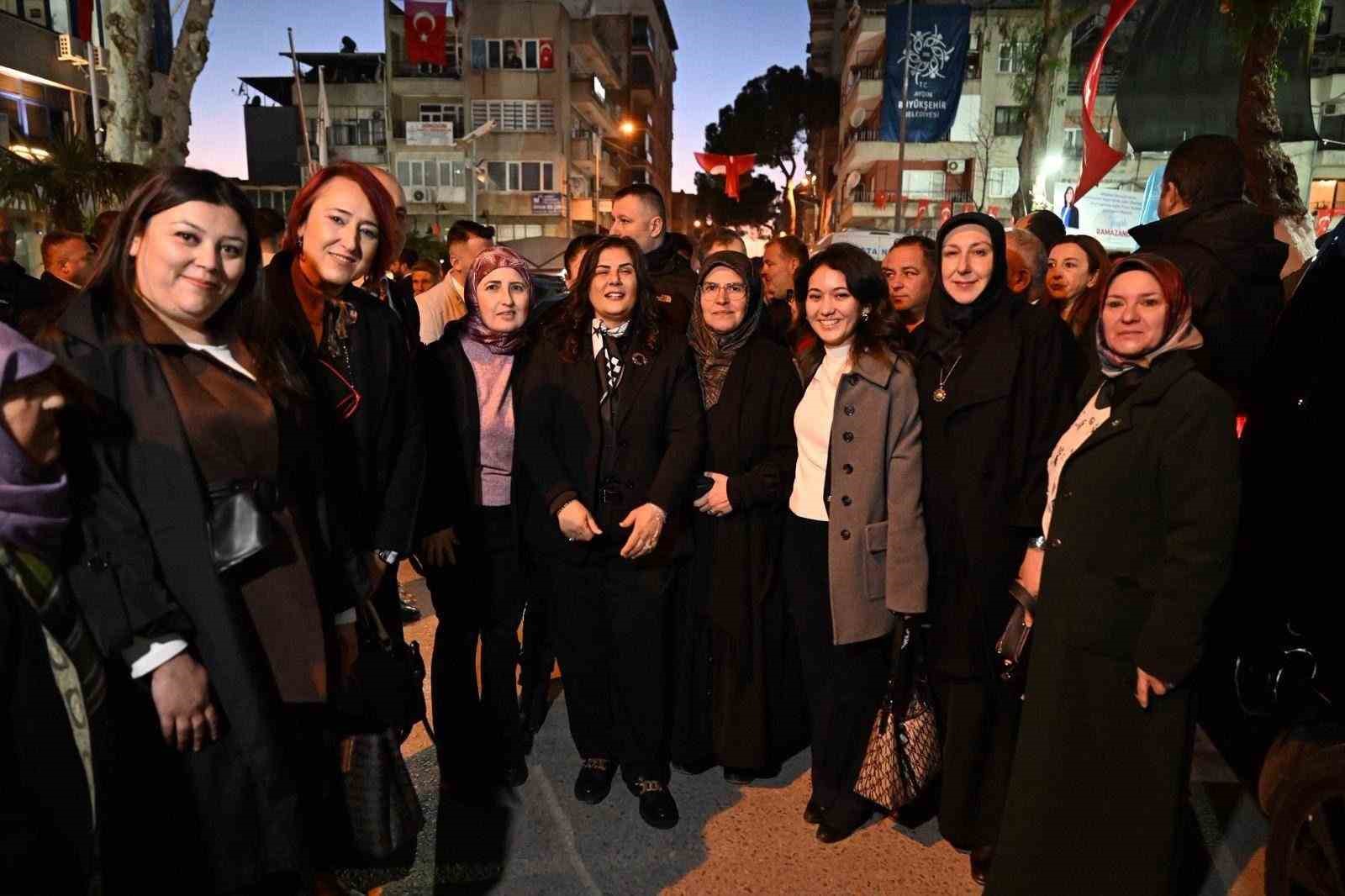 Başkan Çerçioğlu, İncirliova’da vatandaşlarla iftar sofrasında buluştu
