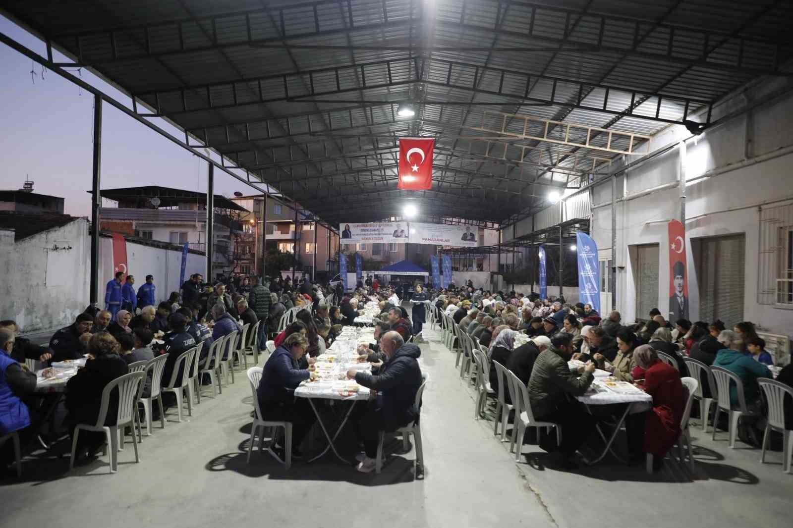 Başkan Çerçioğlu vatandaşları iftar sofrasında buluşturdu
