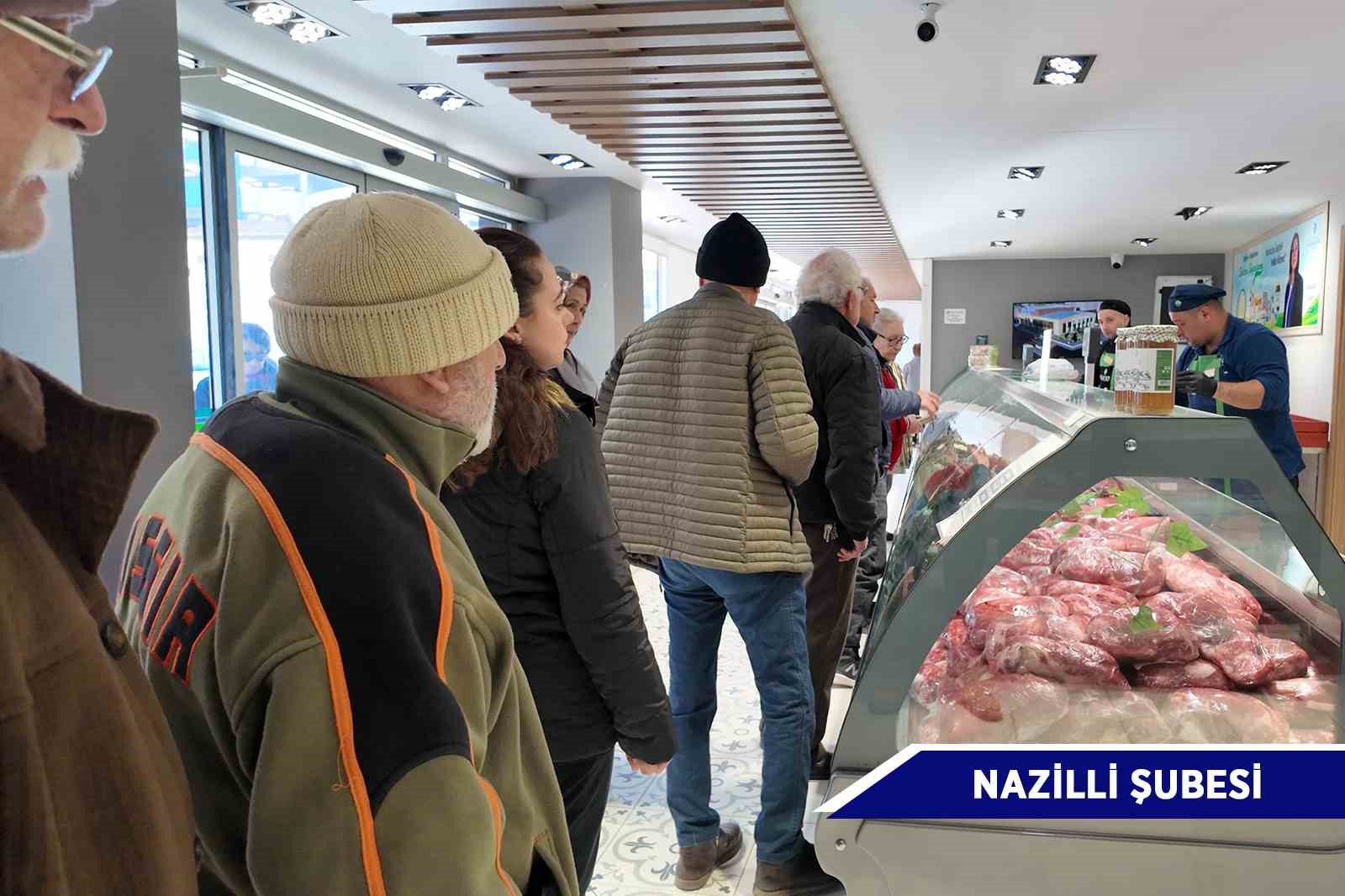 Başkan Çerçioğlu vatandaşların yanında
