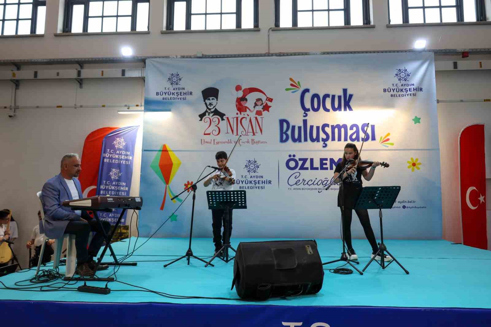 Başkan Çerçioğlu’ndan çocuklara 23 Nisan hediyesi
