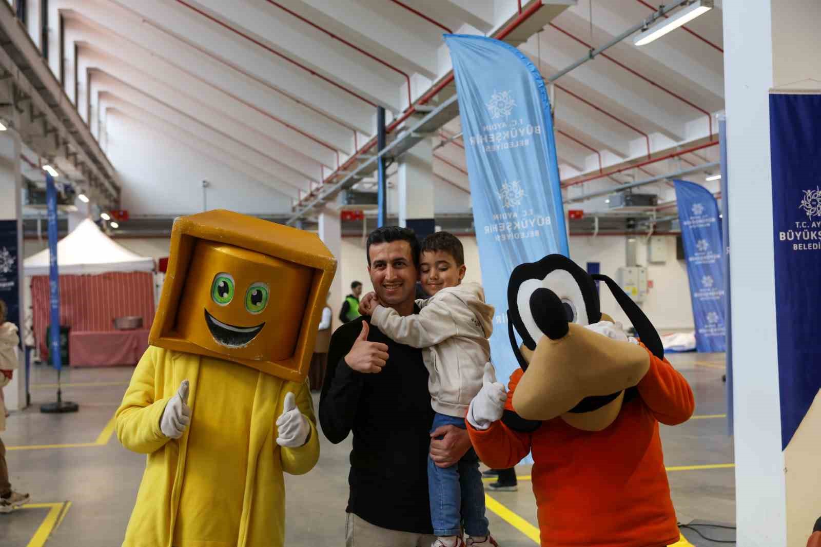 Başkan Çerçioğlu’ndan çocuklara 23 Nisan hediyesi
