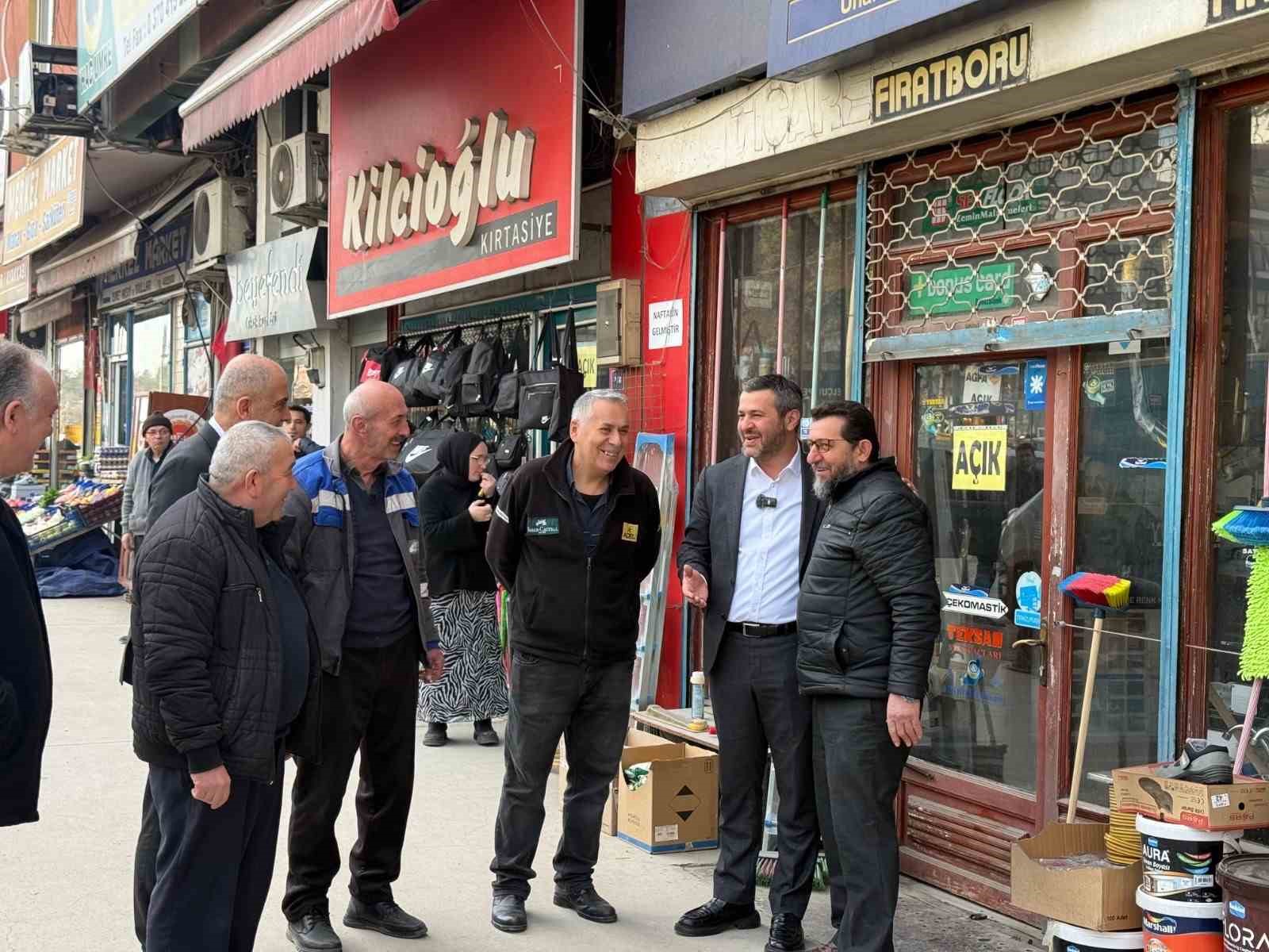 Başkan Çetinkaya Ankara Caddesi’nde esnaf ve vatandaşlarla buluştu
