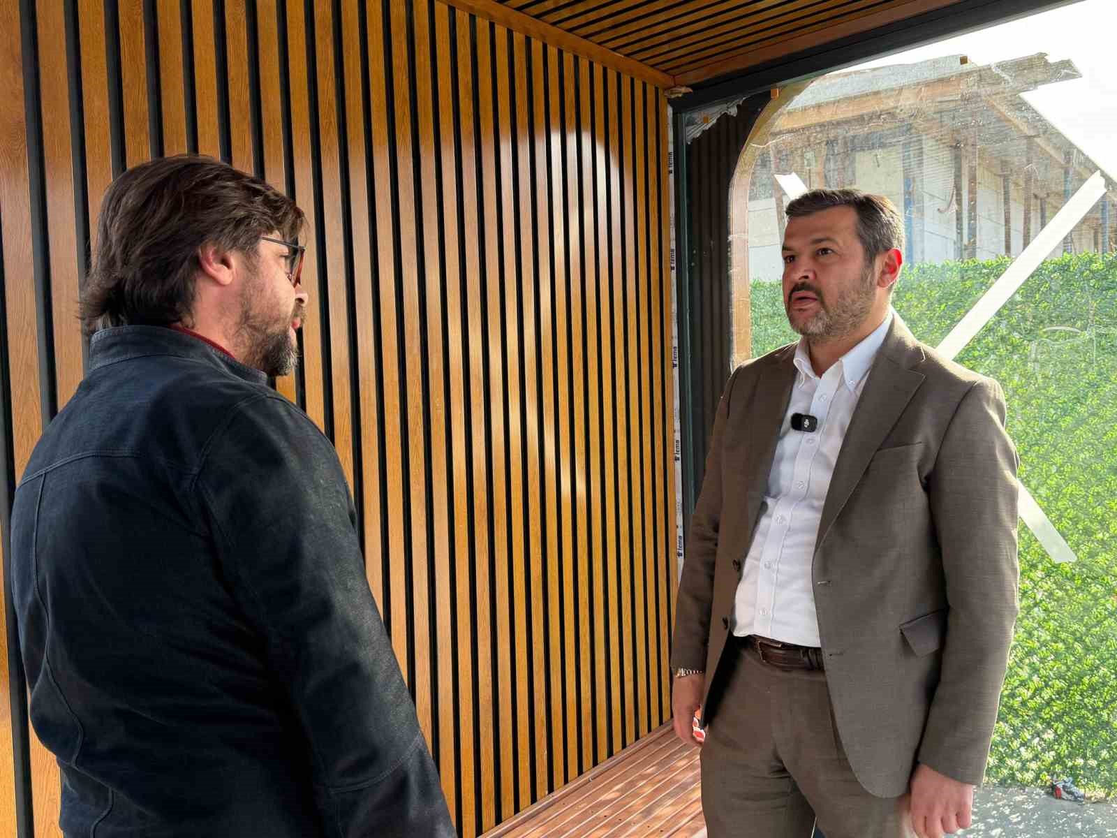 Başkan Çetinkaya yeni nesil otobüs durağında incelemede bulundu
