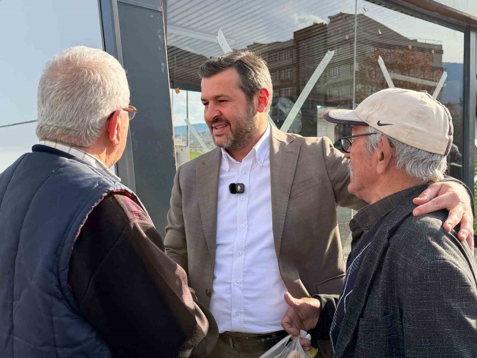 Başkan Çetinkaya yeni nesil otobüs durağında incelemede bulundu
