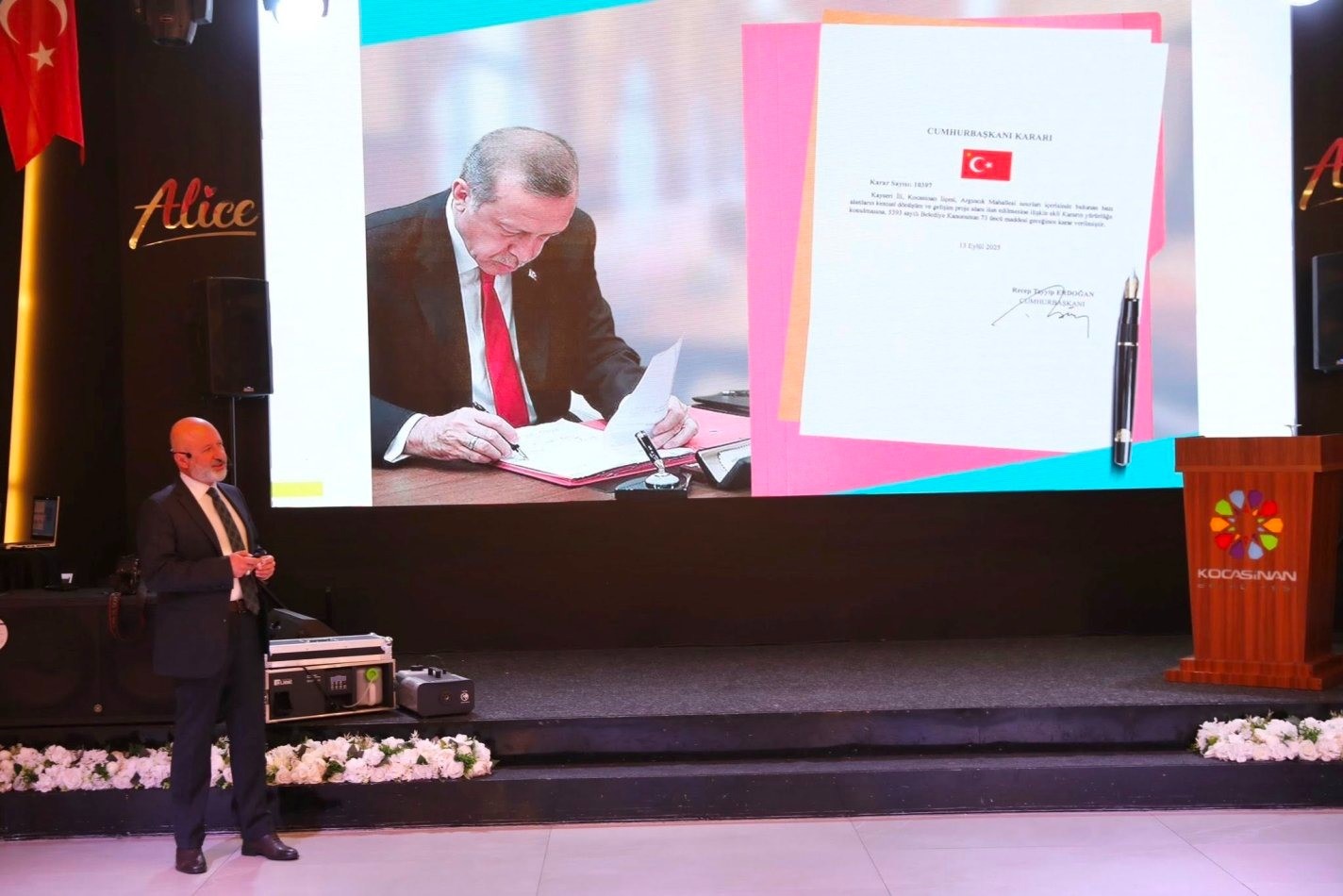 Başkan Çolakbayrakdar: "7 bin 562 sosyal konut şehrimize ve tüm hemşehrilerime hayırlı olsun"
