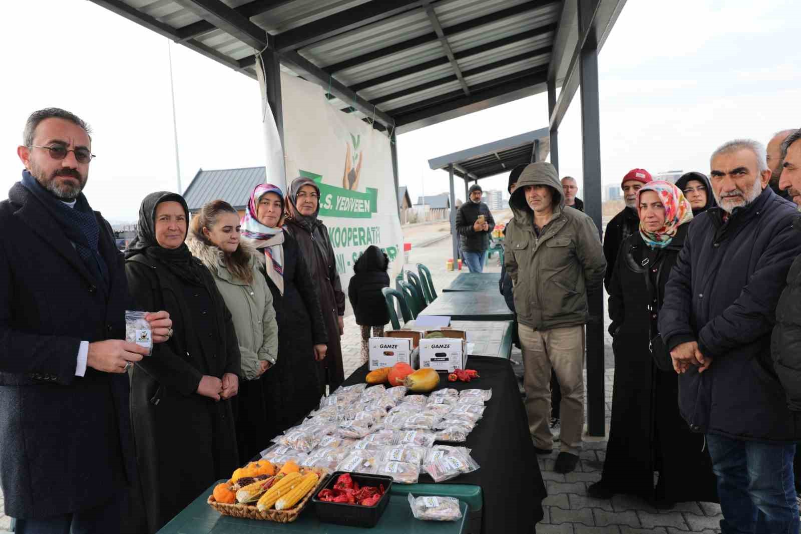 Başkan Çolakbayrakdar: "Ata tohumları, geleceğe bırakacağımız en kıymetli millî mirasımızdır"
Başkan Çolakbayrakdar: "Ata tohumları, geleceğe bırakacağımız en kıymetli millî mirasımızdır"